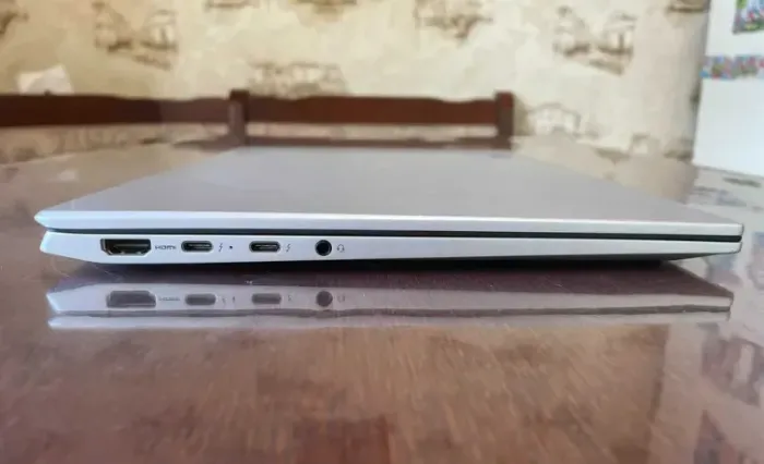 Ультрабук LG Gram 14 / 14" (1920x1200) IPS / Intel Core i5-1135G7 (4 (8) ядра по 2.4 - 4.2 GHz) / 8 GB DDR4 / 512 GB SSD / Intel Iris Xe Graphics / WebCam б/в - зображення 6