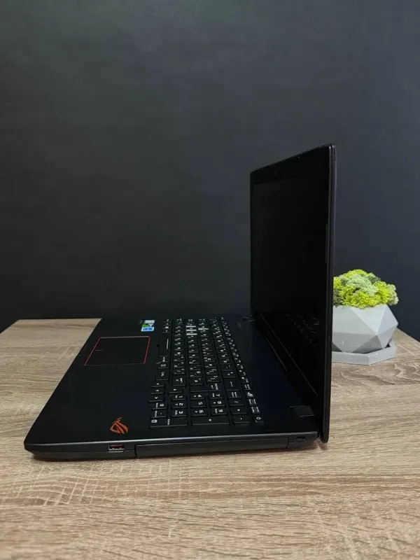 Ігровий ноутбук Asus ROG Strix GL553V / 15.6" (1920x1080) IPS / Intel Core i7-7700HQ (4 (8) ядра по 2.8 - 3.8 GHz) / 16 GB DDR4 / 128 GB SSD + 1000 GB HDD / nVidia GeForce GTX 1050 Ti, 4 GB GDDR5, 128-bit / WebCam б/в - зображення 5