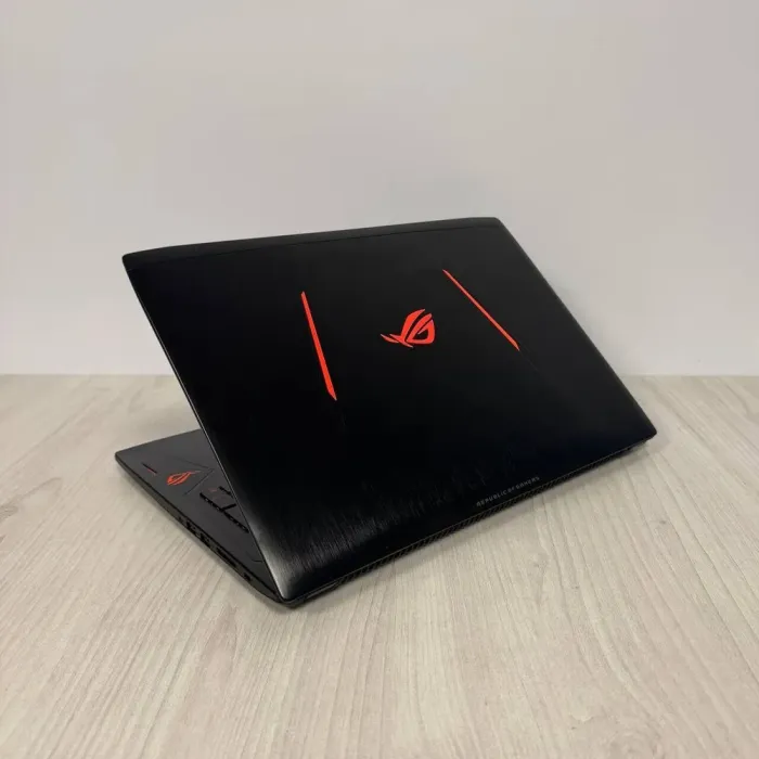 Ігровий ноутбук Б-класу Asus ROG Strix GL502VM / 15.6" (1920x1080) IPS / Intel Core i7-7700HQ (4 (8) ядра по 2.8 - 3.8 GHz) / 16 GB DDR4 / 128 GB SSD NVMe + 1000 GB HDD / nVidia GeForce GTX 1060, 3 GB GDDR5, 192-bit / WebCam б/в - зображення 6