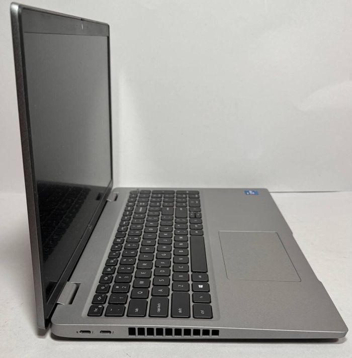 Ноутбук Dell Precision 3560 / 15.6" (1366x768) TN / Intel Core i7-1185G7 (4 (8) ядра по 1.2 - 4.8 GHz) / 16 GB DDR4 / 256 GB SSD / nVidia Quadro T500, 2 GB GDDR6, 64-bit / WebCam б/в - зображення 4