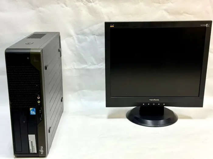 Комплект ПК: Б-клас Fujitsu Esprimo E5730 E85 SFF / Intel Core 2 Duo E8500 (2 ядра по 3.16 GHz) / 4 GB DDR2 / 160 GB HDD / Intel HD Graphics / DVD-ROM + Монітор Б-клас ViewSonic VA703b / 17" (1280x1024) TN / VGA  б/в - зображення 4