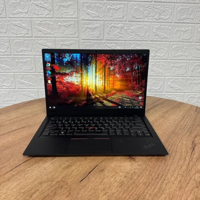 Ультрабук Б-клас Lenovo ThinkPad X1 Carbon Gen 6 / 14" (1920x1080) IPS Touch / Intel Core i5-8350U (4 (8) ядра по 1.7 - 3.6 GHz) / 8 GB DDR4 / 240 GB SSD / Intel UHD Graphics 620 / WebCam б/в - зображення 2