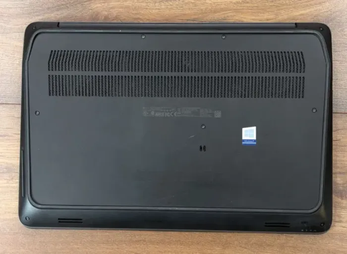 Мобільна робоча станція HP zBook Studio G3 / 15.6" (1920x1080) TN / Intel Core i7-6820HQ (4 (8) ядра по 2.7 - 3.6 GHz) / 16 GB DDR4 / 512 GB SSD / nVidia Quadro M1000M, 4 GB GDDR5, 128-bit / WebCam б/в - зображення 7