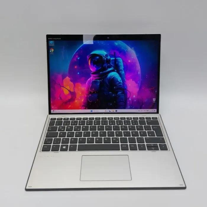 Ноутбук-трансформер HP Elite x2 G4 / 13.3" (3000x2000) IPS Touch / Intel Core i5-8265U (4 (8) ядра по 1.6 - 3.9 GHz) / 8 GB DDR4 / 256 GB SSD / UHD Graphics 620 / WebCam б/в - зображення 2