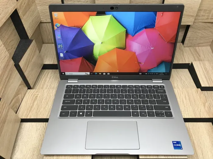 Ультрабук Б-клас Dell Latitude 5420 / 14" (1920x1080) IPS / Intel Core i7-1185G7 (4 (8) ядра по 3.0 - 4.8 GHz) / 16 GB DDR4 / 256 GB SSD / Intel Iris Xe Graphics / WebCam / Windows 10 б/в - зображення 2