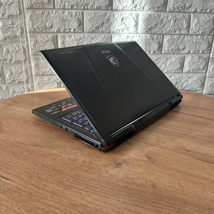 Ігровий ноутбук MSI Raider GE63 RGB 9SG / 15.6" (1920x1080) IPS / Intel Core i7-9750H (6 (12) ядер по 2.6 - 4.5 GHz) / 16 GB DDR4 / 512 GB SSD / nVidia GeForce RTX 2080, 8 GB GDDR6, 256-bit / WebCam б/в - зображення 6