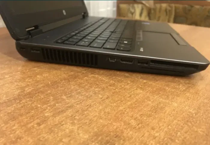 Робоча станція Б-клас HP ZBook 15 G2 / 15.6" (1920x1080) TN / Intel Core i7-4710MQ (4 (8) ядра по 2.5 - 3.5 GHz) / 12 GB DDR3 / 256 GB SSD / nVidia Quadro K610M, 1 GB GDDR5, 64-bit / WebCam б/в - зображення 6