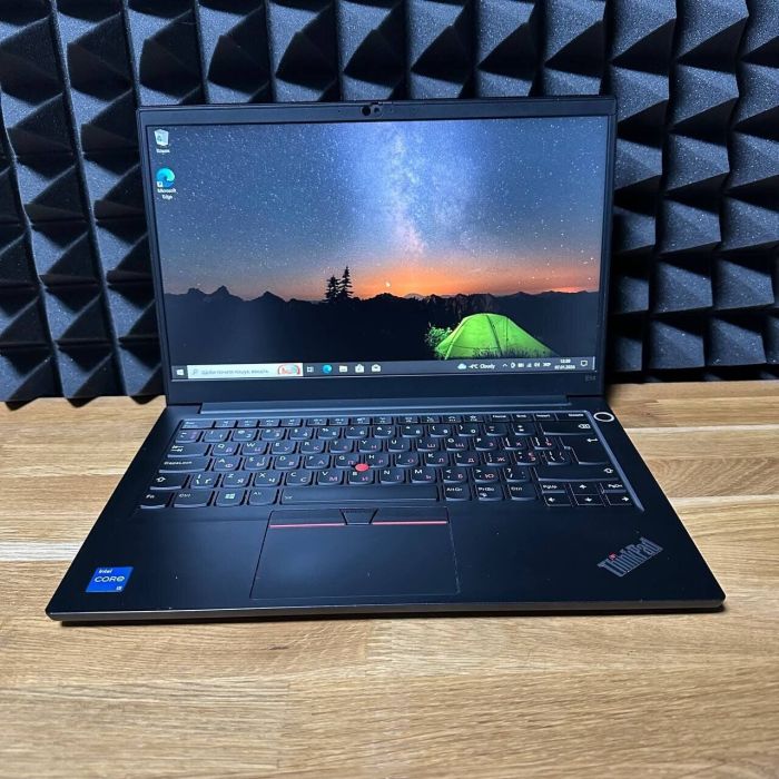 Ультрабук Б-клас Lenovo ThinkPad E14 Gen2 / 14" (1920x1080) IPS / Intel Core i5-1135G7 (4 (8) ядра по 4.2 GHz) / 8 GB DDR4 / 256 GB SSD / Intel Iris Xe Graphics / WebCam б/в - изображение 2