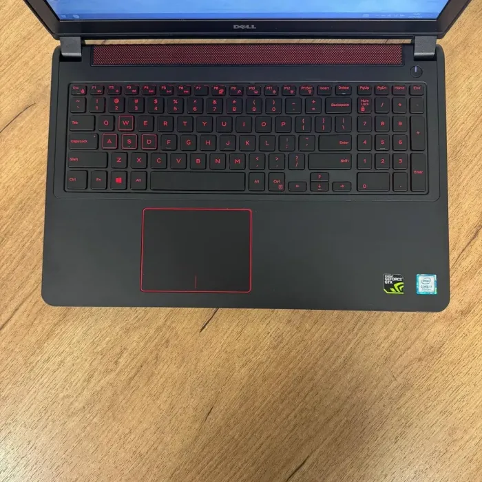 Ігровий ноутбук Б-клас Dell Inspiron 15 5577 / 15.6" (1920x1080) TN / Intel Core i7-7700HQ (4 (8) ядра по 2.8 - 3.8 GHz) / 16 GB DDR4 / 500 GB SSD / nVidia GeForce GTX 1050, 4 GB GDDR5, 128-bit / WebCam б/в - зображення 7