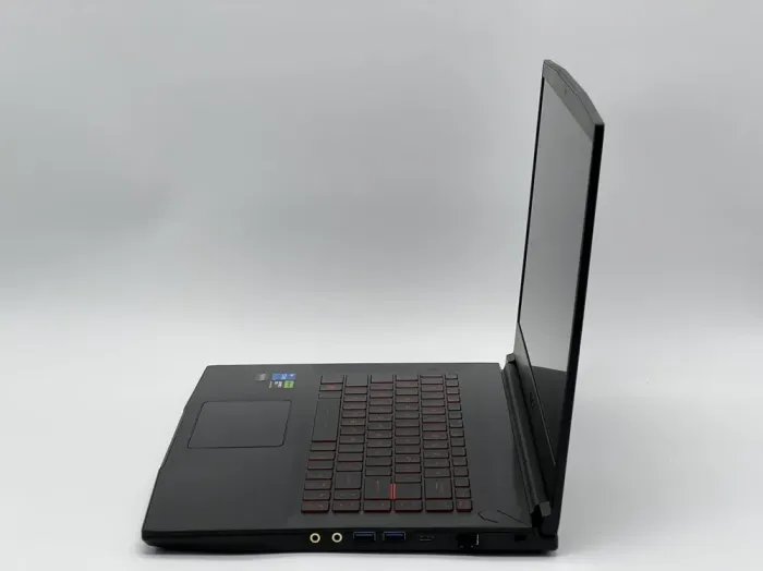 Ігровий ноутбук MSI GF63 Thin 11UC / 15.6" (1920x1080) IPS / Intel Core i5-11400H (6 (12) ядер по 2.7 - 4.5 GHz) / 16 GB DDR4 / 480 GB SSD / nVidia GeForce RTX 3050, 4 GB GDDR6, 128-bit / WebCam б/в - зображення 4