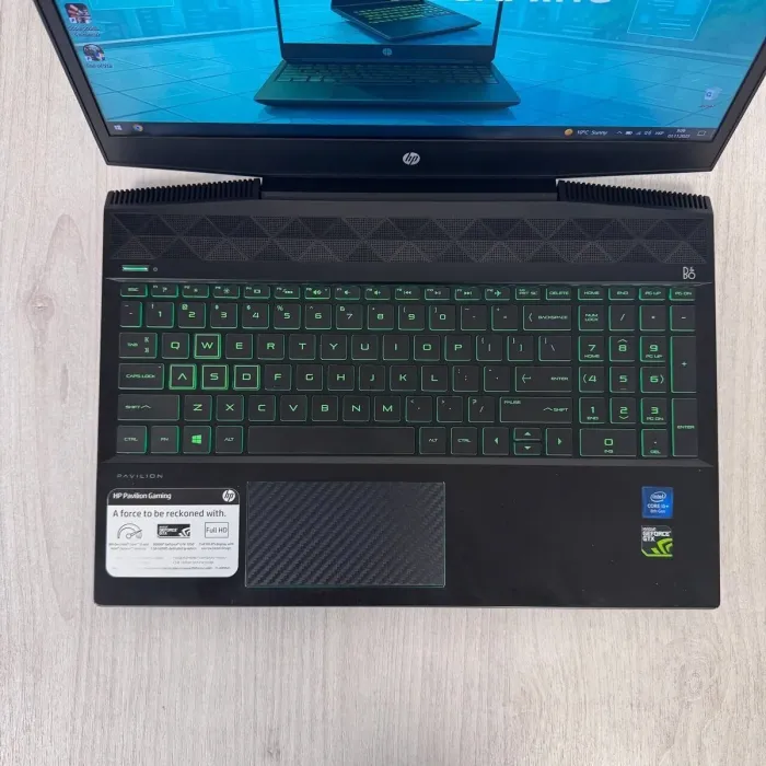 Ігровий ноутбук Б-класу HP Pavilion Gaming 15-cx0058wm / 15,6" (1920x1080) IPS / Intel Core i5-8300H (4 (8) ядра по 2,3 - 4,0 ГГц) / 8 ГБ DDR4 / 256 ГБ SSD / nVidia GeForce GTX 1050, 4 ГБ GDDR5, 128-біт / WebCam б/в - зображення 3