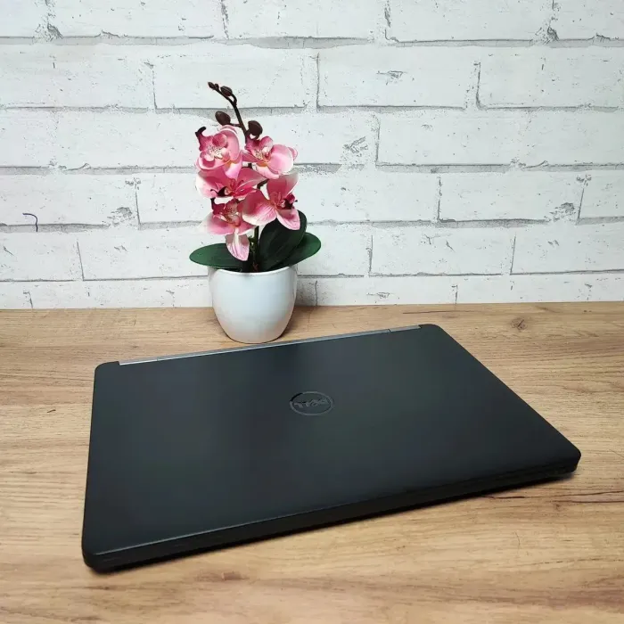 Ультрабук Dell Latitude E5470 / 14" (1366x768) TN / Intel Core i5-6200U (2 (4) ядра по 2.3 - 2.8 GHz) / 8 GB DDR4 / 128 GB SSD / Intel HD Graphics 520 / WebCam б/в - зображення 7