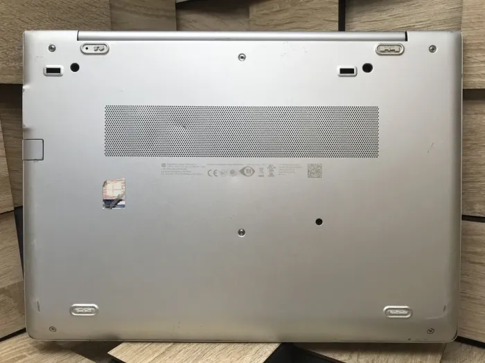 Ультрабук Б-клас HP EliteBook 840 G5 / 14" (1920x1080) IPS / Intel Core i7-8650U (4 (8) ядра по 1.9 - 4.2 GHz) / 8 GB DDR4 / 256 GB SSD M.2 / Intel UHD Graphics 620 / WebCam / USB 3.1 / HDMI б/в - зображення 9