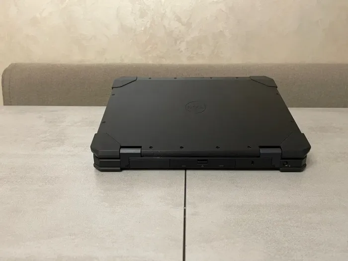 Захищений ноутбук Dell Latitude 5420 Rugged / 14" (1920x1080) IPS Touch / Intel Core i5-8350U (4 (8) ядра по 1,7 - 3,6 ГГц) / 16 ГБ DDR4 / 256 ГБ SSD M.2 / Intel UHD Graphics 620 / WebCam / Два АКБ б/в - зображення 8
