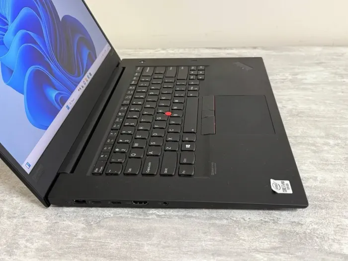 Ігровий ультрабук Б-класу Lenovo ThinkPad X1 Extreme Gen 3 / 15,6" (1920x1080) IPS / Intel Core i7-10850H (6 (12) ядер по 2,7 - 5,1 ГГц) / 32 ГБ DDR4 / 512 ГБ SSD / nVidia GeForce GTX 1650 Max-Q, 4 ГБ GDDR6, 128-біт / WebCam / Win 11 Pro б/в - изображение 5