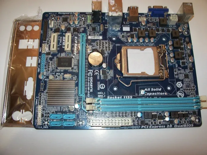 Материнська плата Gigabyte GA-H61M-S1 / socket LGA1155 б/в - изображение 3