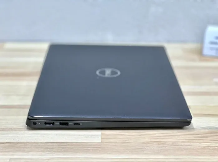 Ультрабук Dell Latitude 3530 / 15.6" (1920x1080) IPS Touch / Intel Core i5-1235U (10 (12) ядер по 3.3 - 4.4 GHz) / 8 GB DDR4 / 256 GB SSD / Intel Iris Xe Graphics / WebCam / Win 11 Pro б/в - зображення 4