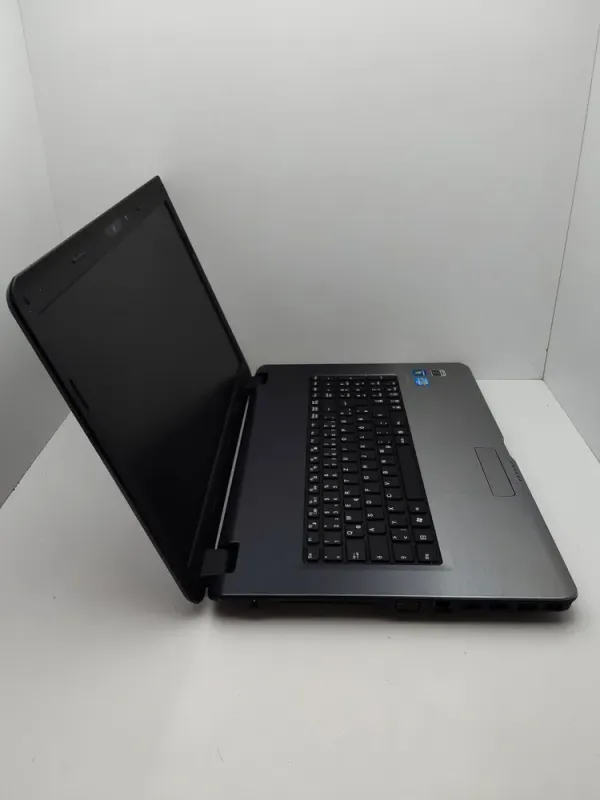 Ноутбук Б-клас Medion Akoya P7624 / 17.3" (1600х900) TN / Intel Core i3-2350M (2 (4) ядра по 2.3 GHz) / 6 GB DDR3 / 500 GB HDD / nVidia GeForce GT 630M, 1 GB DDR3, 128-bit / WebCam б/в - зображення 5