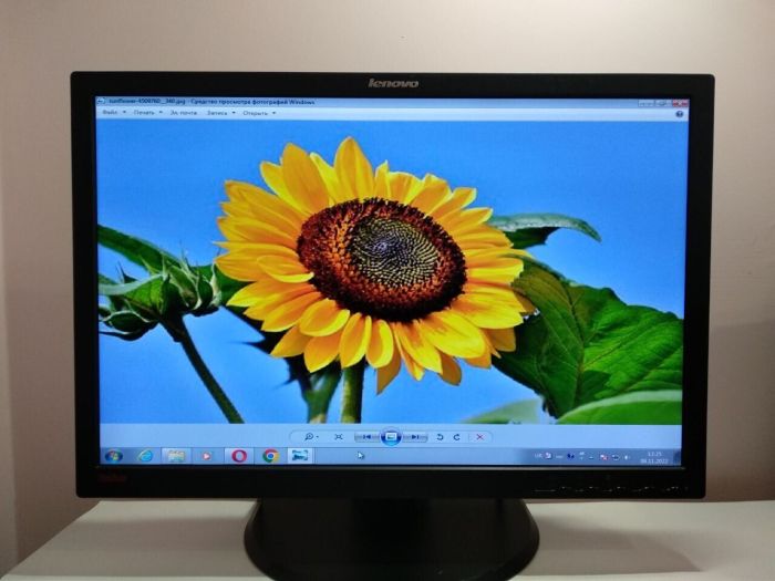 Монітор Lenovo ThinkVision LT2452pwC / 24" (1920x1200) E-IPS / VGA, DVI, DisplayPort, USB / VESA 100x100 б/в - зображення 3
