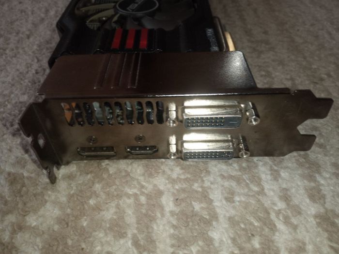 Дискретна відеокарта Asus GeForce GTX 670, 2 GB GDDR5, 256-bit / 1x HDMI, 1x DisplayPort, 2x DVI б/в - зображення 4