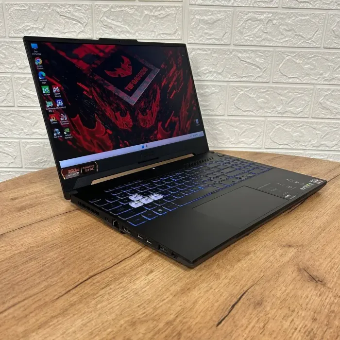 Ігровий ноутбук Asus TUF Gaming A15 FA507RM / 15.6" (1920x1080) IPS / AMD Ryzen 7 6800H (8 (16) ядер по 3.2 - 4.7 GHz) / 16 GB DDR4 / 512 GB SSD NVMe / nVidia GeForce RTX 3060, 6 GB GDDR6, 192-bit / WebCam б/в - зображення 4