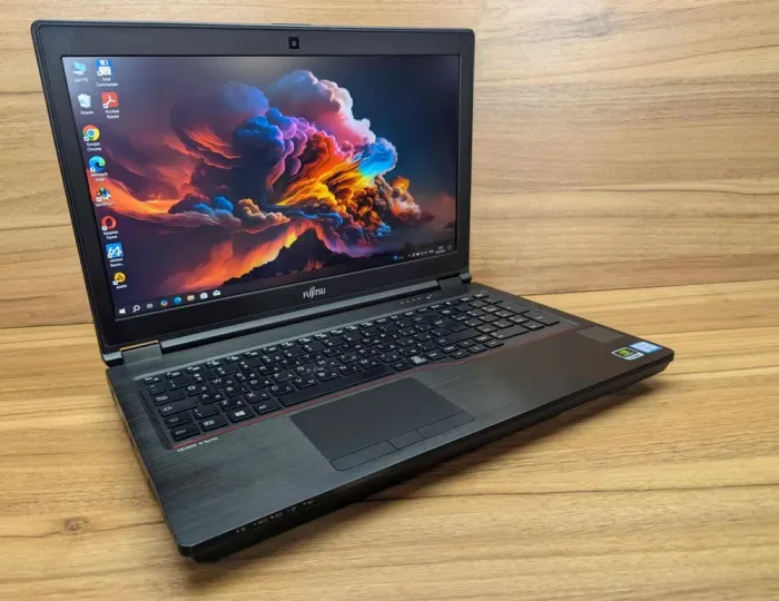 Мобільна робоча станція Б-клас Fujitsu Celsius H780 / 15.6" (1920x1080) IPS / Intel Core i7-8750H (6 (12) ядер по 2.2 - 4.1 GHz) / 32 GB DDR4 / 512 GB SSD / nVidia Quadro P600, 4 GB GDDR5, 128-bit / HDMI / WebCam / Windows 10 б/в - зображення 6