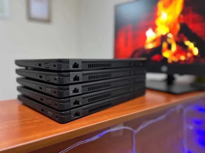 Ультрабук Dell E5480/14"IPS/Core i5-6300U 2(4)ядра 2.4-3.0GHz/8GB DDR4/256GB SSD/HD Graphics 520/ Webcam б/в - зображення 6