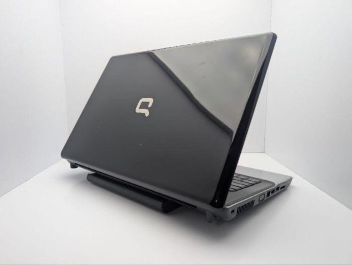 Ноутбук HP Compaq CQ71 / 17.3" (1600x900) TN / Intel Pentium T3400 (2 ядра по 2.1 GHz) / 4 GB DDR2 / 320 GB HDD / Intel HD Graphics / WebCam / DVD-ROM б/в - зображення 8