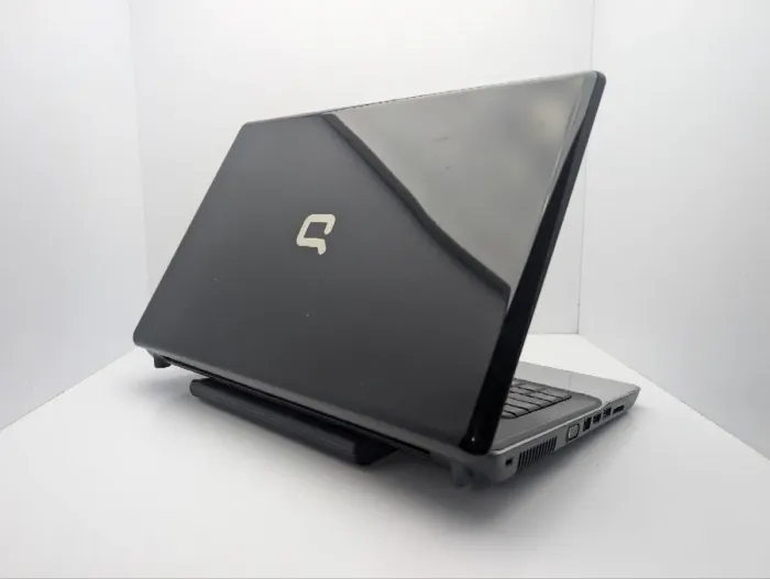 Ноутбук HP Compaq CQ71 / 17.3" (1600x900) TN / Intel Pentium T3400 (2 ядра по 2.1 GHz) / 4 GB DDR2 / 320 GB HDD / Intel HD Graphics / WebCam / DVD-ROM б/в - зображення 8