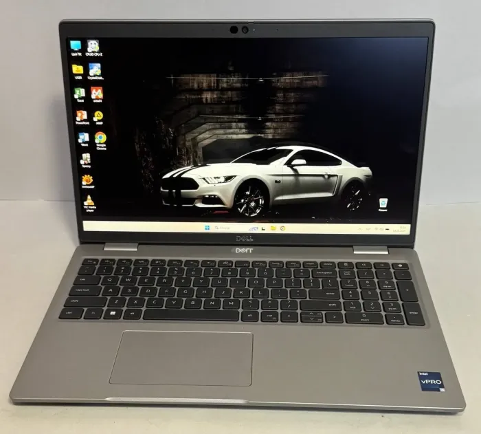 Ноутбук Dell Precision 3570 / 15.6" (1920x1080) IPS / Intel Core i5-1250P (12 (16) ядер по 3.3 - 4.4 GHz) / 16 GB DDR4 / 256 GB SSD + 256 GB SSD / Intel Iris Xe Graphics / WebCam б/в - зображення 2