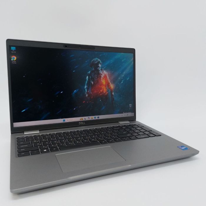 Мобільна робоча станція Dell Precision 3561 / 15,6" (1920x1080) IPS / Intel Core i7-10850H (6 (12) ядра по 2,7 - 5,1 ГГц) / 16 ГБ DDR4 / 256 ГБ SSD / nVidia Quadro T1000, 4 ГБ GDDR5, 128-біт / WebCam б/в - зображення 2