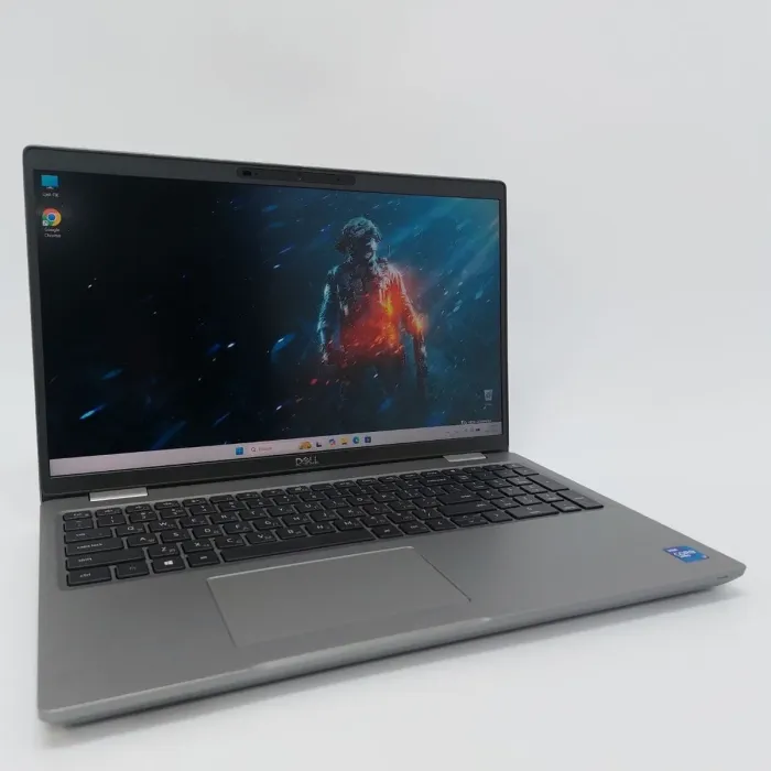 Мобільна робоча станція Dell Precision 3561 / 15,6" (1920x1080) IPS / Intel Core i7-10850H (6 (12) ядра по 2,7 - 5,1 ГГц) / 16 ГБ DDR4 / 256 ГБ SSD / nVidia Quadro T1000, 4 ГБ GDDR5, 128-біт / WebCam б/в - изображение 2