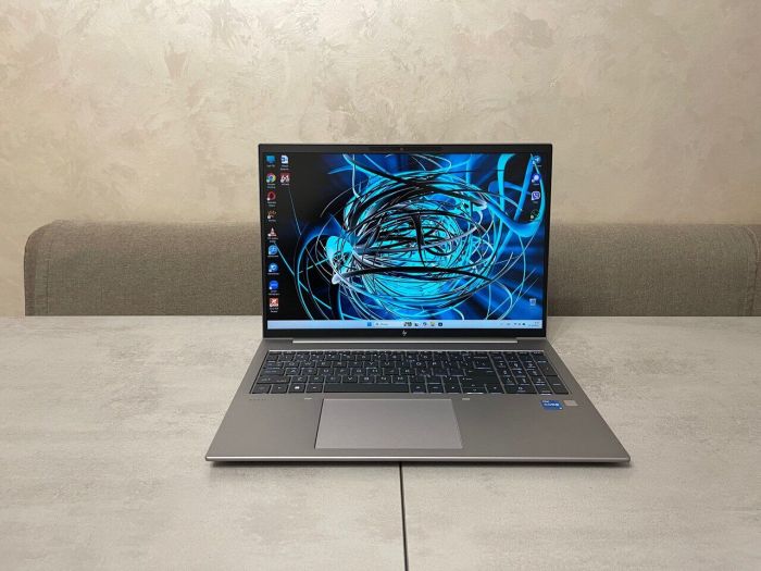 Ультрабук HP ZBook Firefly 16 G10 / 16" (1920x1200) IPS / Intel Core i5-1335U (10 (12) ядер по 3.4 - 4.6 GHz) / 16 GB DDR5 / 512 GB SSD M.2 / Intel Iris Xe Graphics / WebCam / Fingerprint б/в - зображення 2