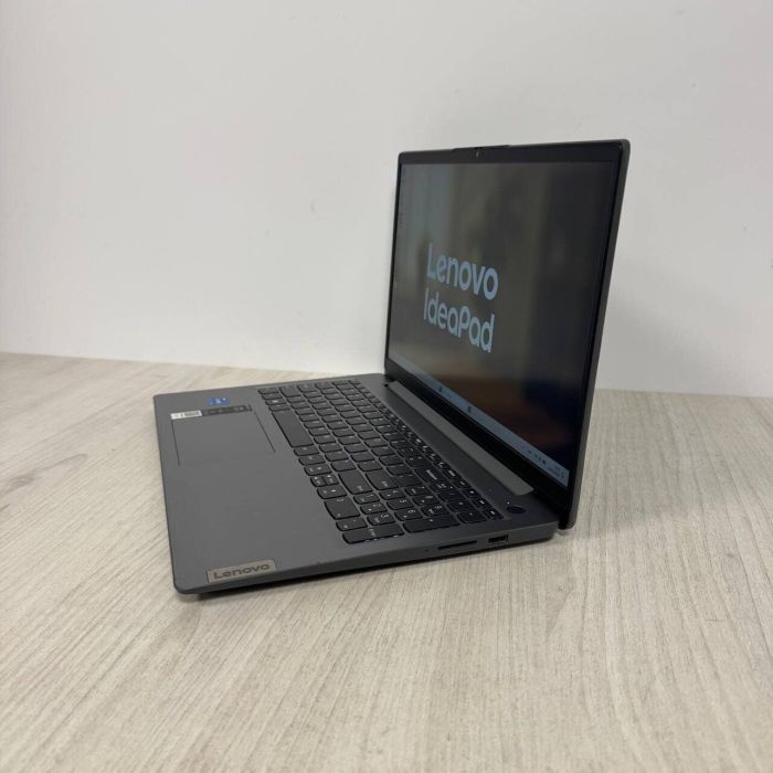 Ультрабук Б-клас Lenovo IdeaPad 3 15IAU7 / 15.6" (1920x1080) IPS / Intel Core i5-1235U (10 (12) ядер по 3.3 - 4.4 GHz) / 8 GB DDR4 / 512 GB SSD / Intel Iris Xe Graphics / WebCam / HDMI б/в - зображення 6