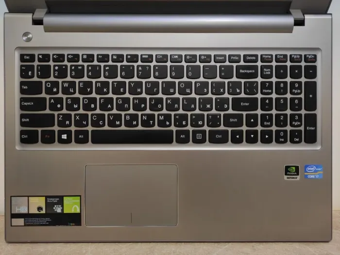 Ноутбук Lenovo IdeaPad Z500 / 15.6" (1366x768) TN / Intel Core i7-3520M (2 (4) ядра по 2.9 - 3.6 GHz) / 8 GB DDR3 / 1000 GB HDD / nVidia GeForce GT 645M, 2 GB DDR3, 128-bit / WebCam / АКБ не тримає б/в - зображення 3