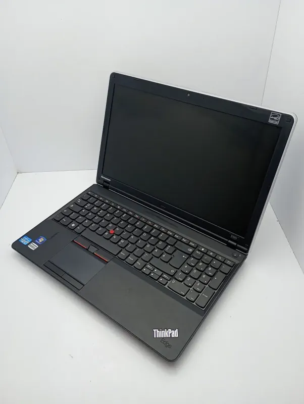 Ноутбук Lenovo ThinkPad Edge E520 / 15.6" (1366x768) TN / Intel Core i5-2410M (2 (4) ядра по 2.3 - 2.9 GHz) / 6 GB DDR3 / 500 GB HDD / AMD Radeon HD 6630M, 1 GB DDR3, 64-bit / WebCam б/в - зображення 4