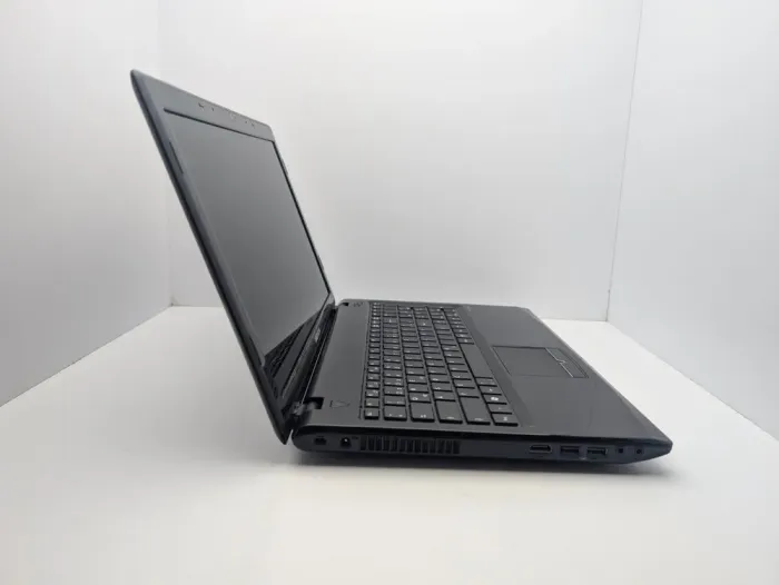 Ноутбук Medion Akoya E6315 / 15.6" (1366x768) TN / AMD E-450 (2 ядра по 1.65 GHz) / 6 GB DDR3 / 128 GB SSD / AMD Radeon HD 6320 / WebCam б/в - зображення 5