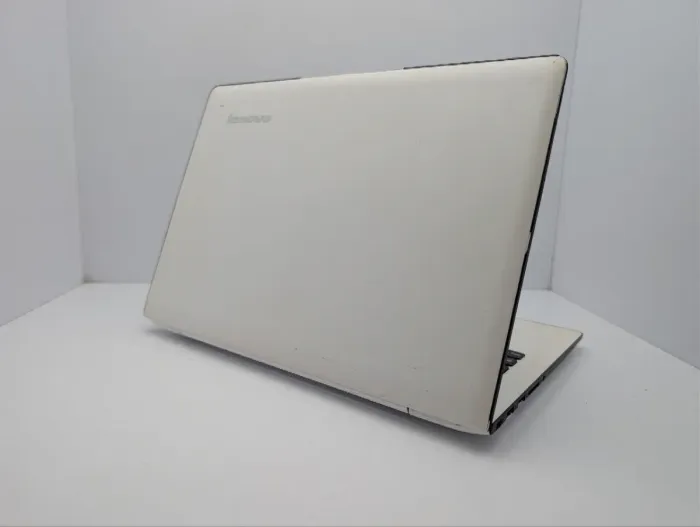 Ноутбук Б-клас Lenovo IdeaPad 500S-13ISK / 13.3" (1920x1080) IPS / Intel Core i3-6100U (2 (4) ядра по 2.3 GHz) / 8 GB DDR3 / 240 GB SSD / Intel HD Graphics 520 / WebCam б/в - зображення 8