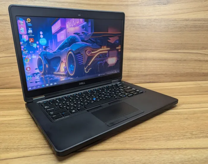 Ноутбук Dell Latitude E5450 / 14" (1366x768) TN / Intel Core i5-5300U (2 (4) ядра по 2.3 - 2.9 GHz) / 8 GB DDR3 / 240 GB SSD / Intel HD Graphics 5500 / WebCam / Windows 10 б/в - зображення 4