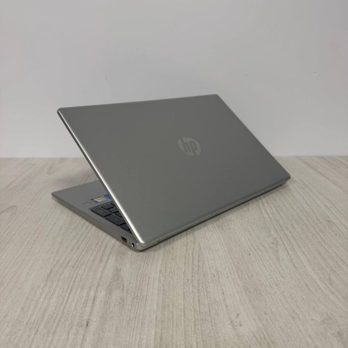 Ультрабук Б-клас HP 15-fd0182wm / 15.6" (1920x1080) IPS / Intel Core i7-1355U (10 (12) ядер по 3.7 - 5.0 GHz) / 16 GB DDR4 / 1000 GB SSD / Intel Iris Xe Graphics / WebCam б/в - изображение 8