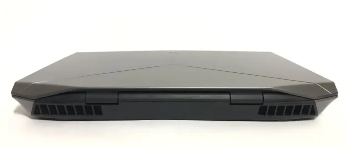 Ігровий ноутбук Dell Alienware 17 P18E / 17.3" (1920x1080) TN / Intel Core i7-4900MQ (4 (8) ядра по 2.8 - 3.8 GHz) / 16 GB DDR4 / 512 GB SSD / nVidia GeForce GTX 770M, 3 GB GDDR5, 192-bit / WebCam б/в - зображення 3