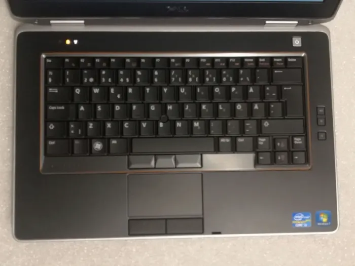 Ноутбук Dell Latitude E6420 / 14" TN / Core i3-2310M (2(4) ядра по 2.1GHz) / 4GB DDR3 / 500GB HDD / NVS 4200M, 512 MB DDR3, 64bit / DVD-ROM б./в - зображення 5