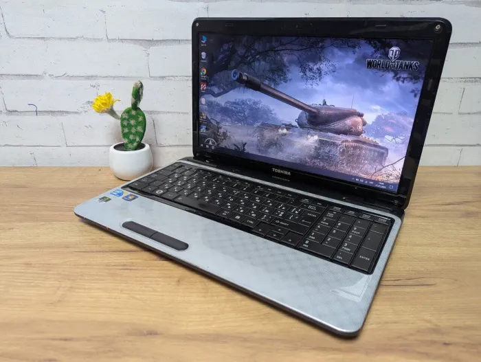 Ноутбук Б-клас Toshiba Satelite L750-13b / 15.6" (1366x768) TN / Intel Core i3-380M (2 (4) ядра по 2.53 GHz) / 8 GB DDR3 / 256 GB SSD / nVidia GeForce GT 525M, 1 GB GDDR3, 128-bit / WebCam / DVD-ROM б/в - зображення 5