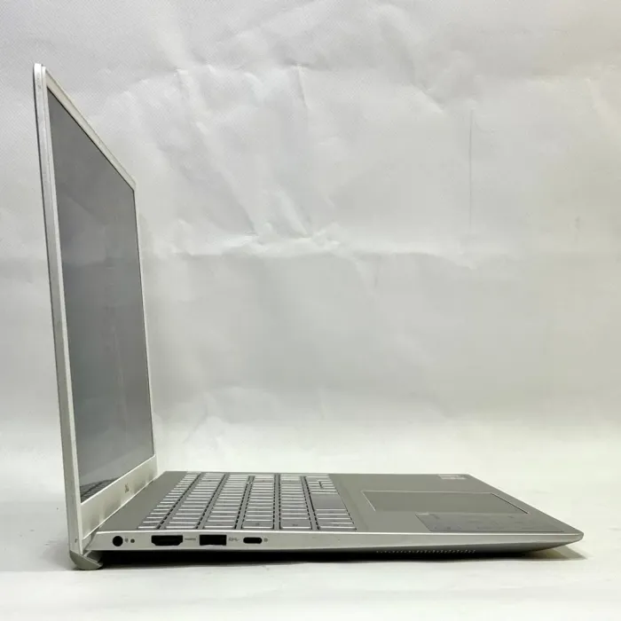 Ноутбук Б-клас Dell Inspiron 15 5505 / 15.6" (1920x1080) IPS / AMD Ryzen 7 4700U (8 ядер по 2.0 - 4.1 GHz) / 16 GB DDR4 / 512 GB SSD / AMD Radeon Graphics / WebCam / Windows 11 Home б/в - зображення 5