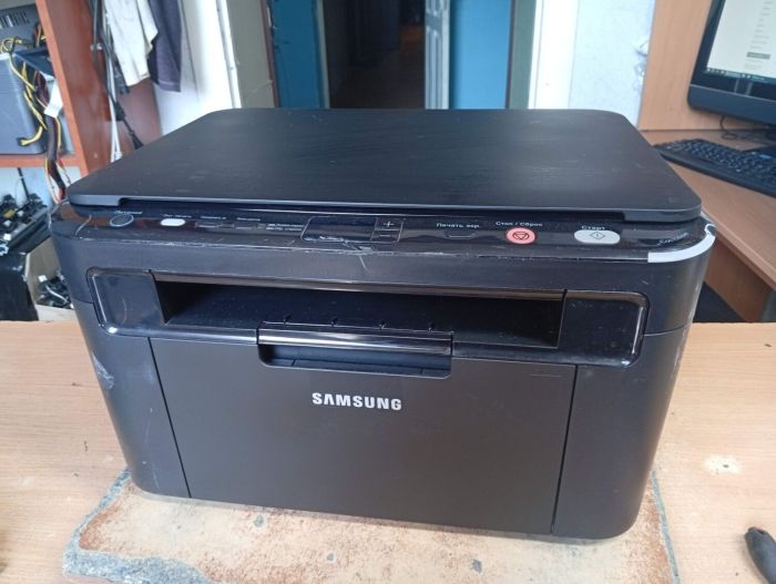 БФП Б-клас Samsung SCX-3200 / Лазерний монохромний друк / 1200x1200 dpi / A4 / 17 стор/хв / 1x USB 2.0 б/в - зображення 2