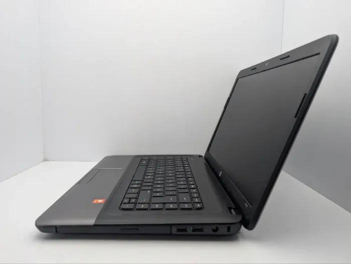 Ноутбук HP 255 G1 / 15.6" (1366x768) TN / AMD E2-1800 (2 ядра по 1.7 GHz) / 6 GB DDR3 / 500 GB HDD / AMD Radeon HD 7340 Graphics / WebCam / DVD-ROM б/в - зображення 5