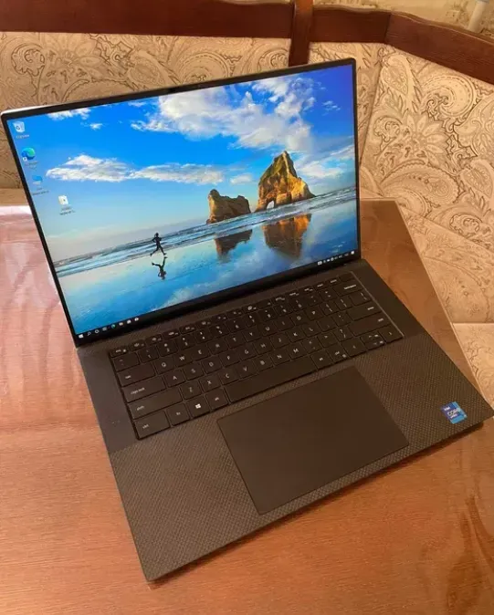 Робоча станція Dell Precision 5550 / 15,6" (3840x2400) UHD+ IPS Touch / Intel Core i7-10850H (6 (12) ядра по 2,7 - 4,9 ГГц) / 32 ГБ DDR4 / 1000 ГБ SSD / nVidia Quadro T1000, 4 ГБ GDDR6, 128-біт / WebCam б/в - зображення 2