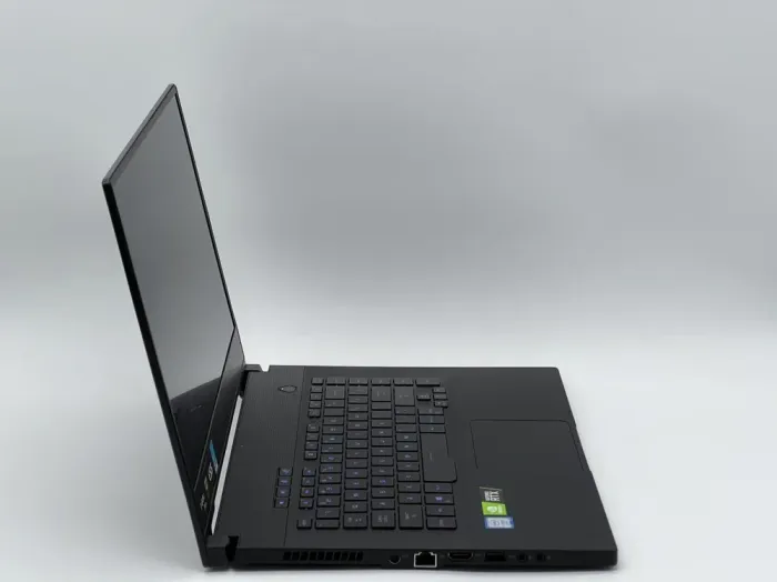 Ігровий ноутбук Asus ROG Zephyrus M15 GU502GV / 15.6" (1920x1080) IPS / Intel Core i7-9750H (6 (12) ядер по 2.6 - 4.5 GHz) / 32 GB DDR4 / 480 GB SSD / nVidia GeForce RTX 2060, 6 GB GDDR6, 192-bit / WebCam б/в - зображення 3