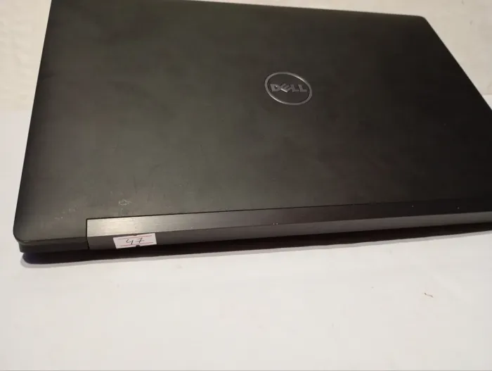 Ультрабук Б-клас Dell Latitude 7480 / 14" (1920x1080) TN / Intel Core i5-6300U (2 (4) ядра по 2.4 - 3.0 GHz) / 8 GB DDR4 / 128 GB SSD / Intel HD Graphics 520 / WebCam / Без АКБ б/у - зображення 4