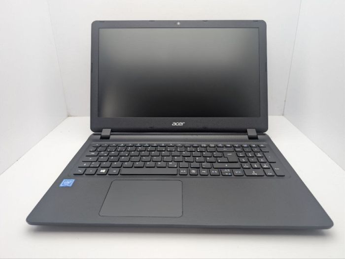 Ноутбук Acer Aspire ES1-533 / 15.6" (1366x768) TN / Intel Celeron N3450 (4 ядра по 1.1 - 2.2 GHz) / 6 GB DDR3 / 120 GB SSD / Intel HD Graphics 500 / WebCam / DVD-ROM б/в - зображення 3
